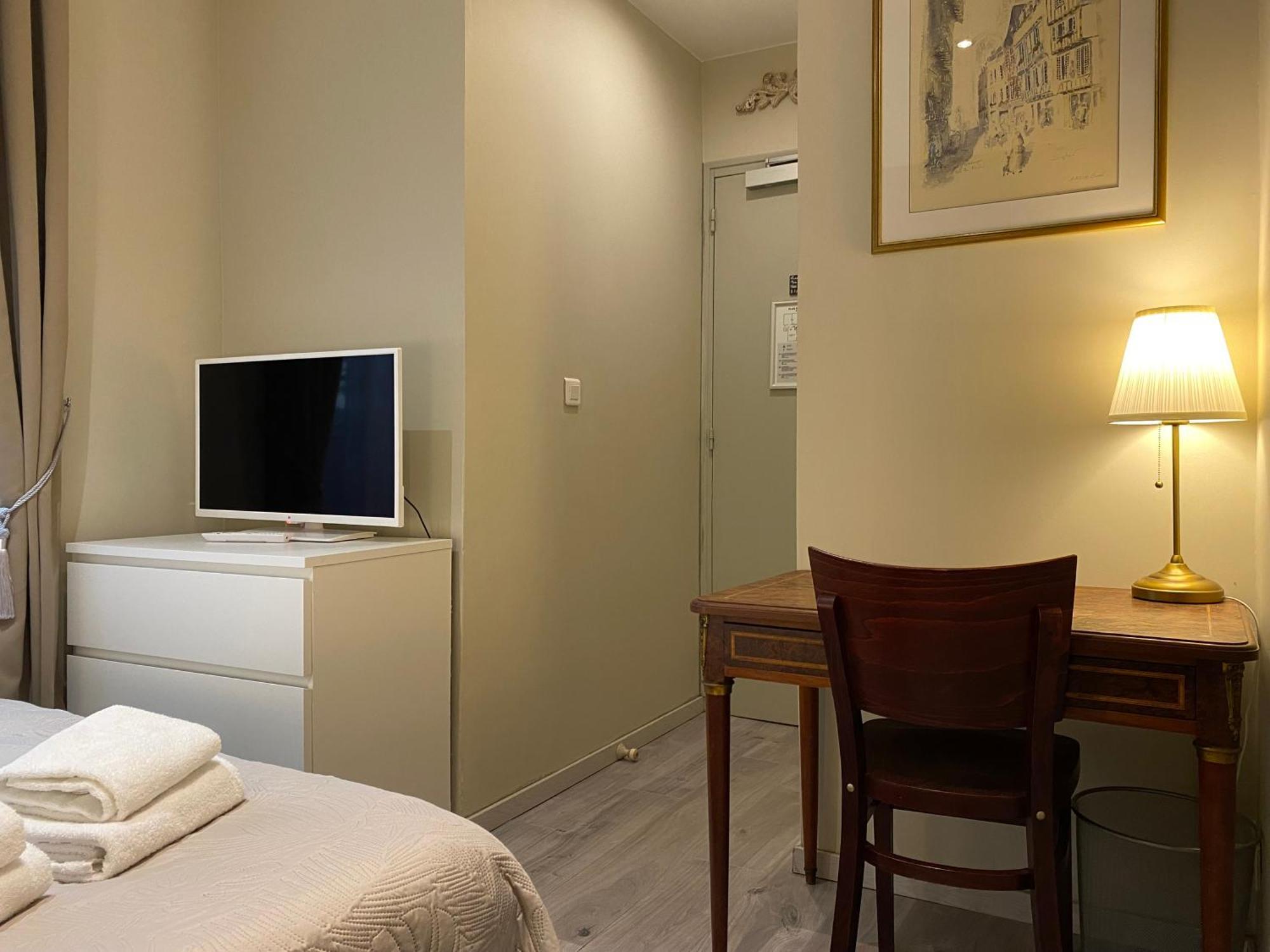 Saint Yves Hotel 2*